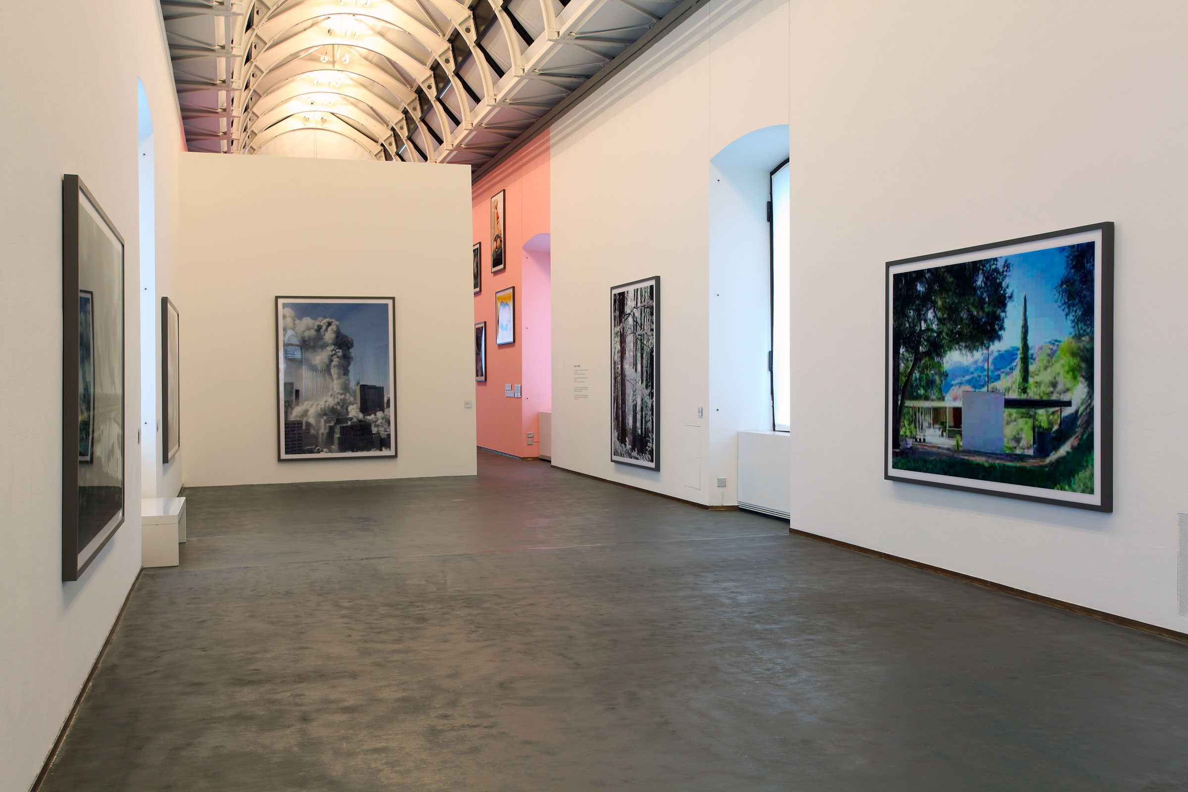 u0022Thomas Ruffu0022, installation view